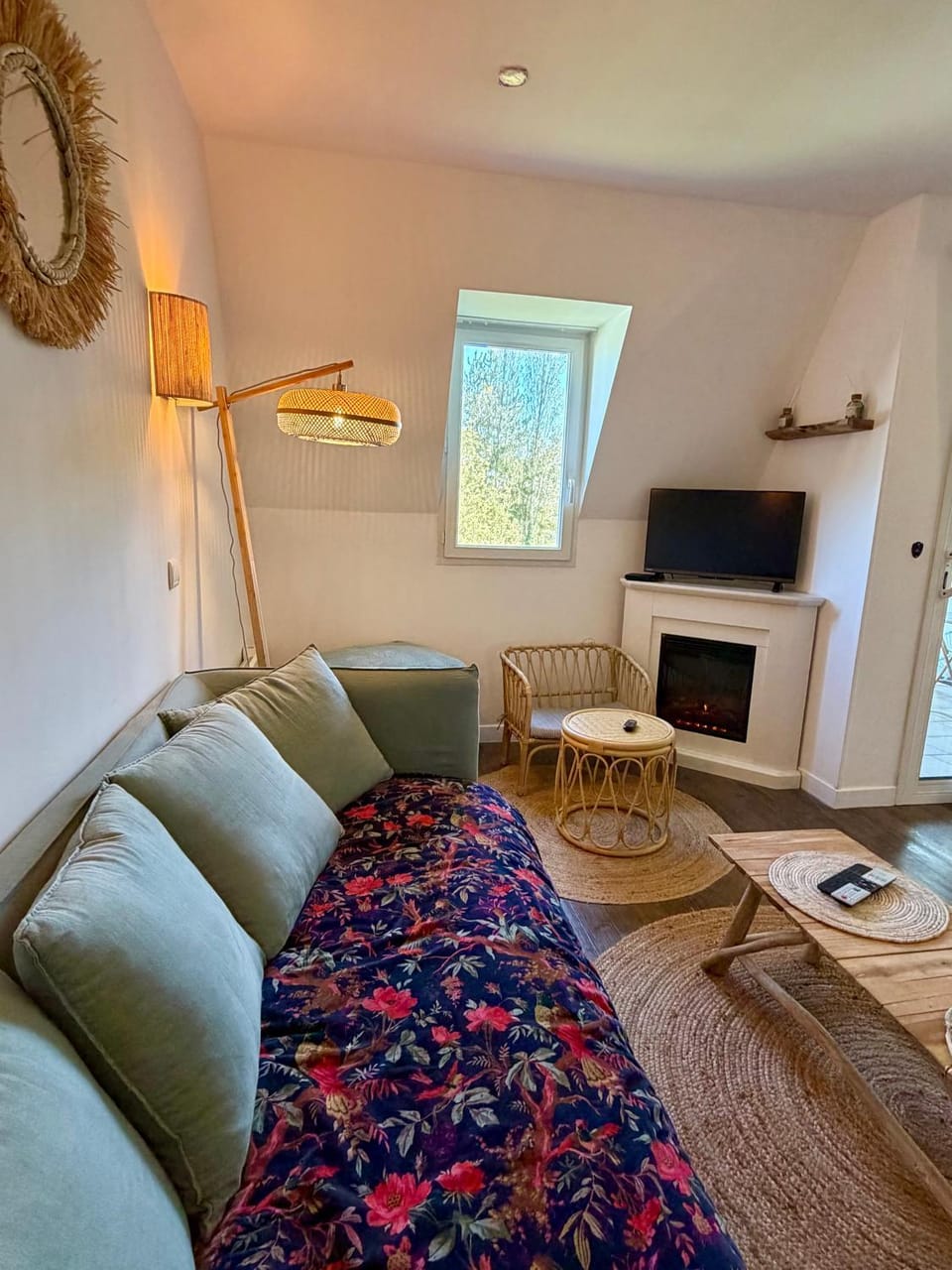 TV and multimedia, Living room, Seating area