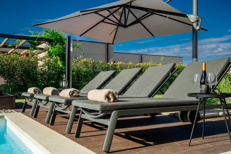 Villa Daleo with heated pool and jacuzzi near Porec Villa in Istria County