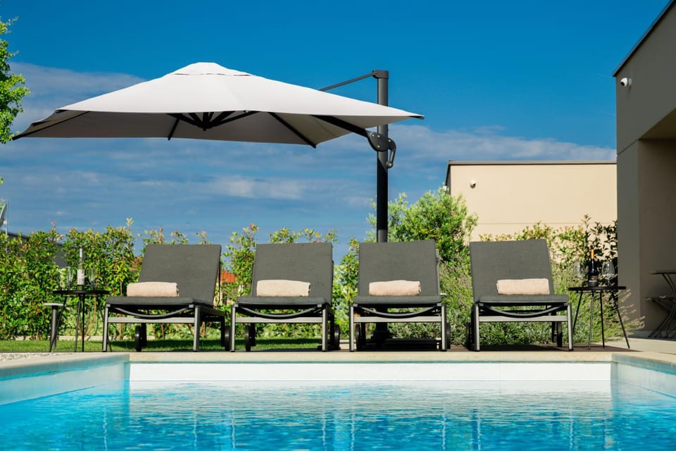 Villa Daleo with heated pool and jacuzzi near Porec Villa in Istria County