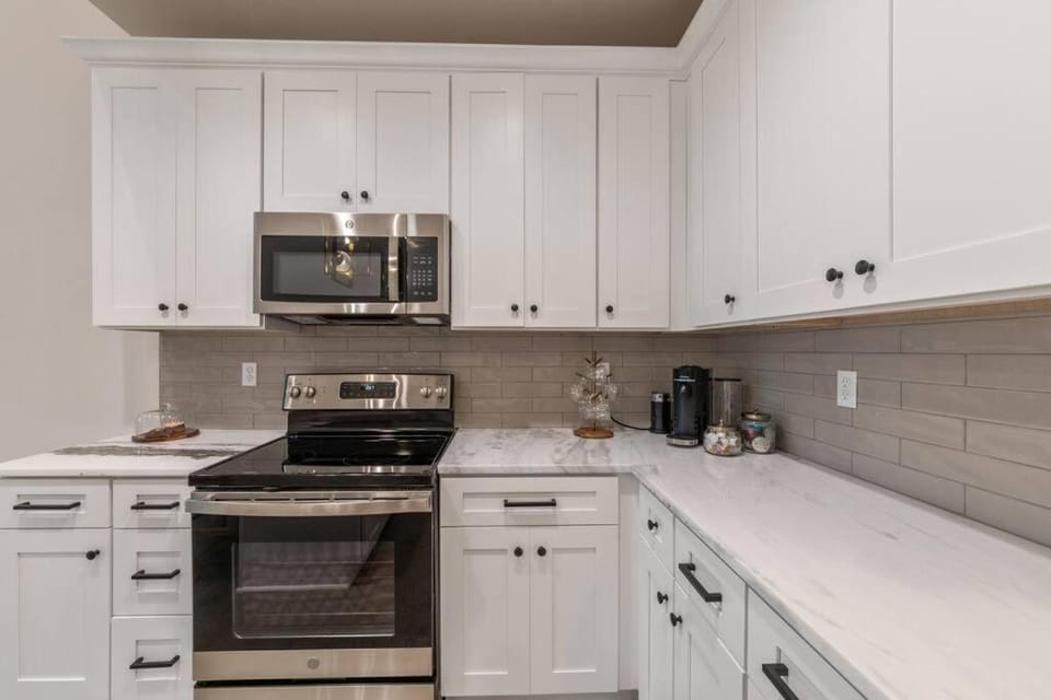 Lagniappe House Cajun Country Gem King Bed Villa in Broussard