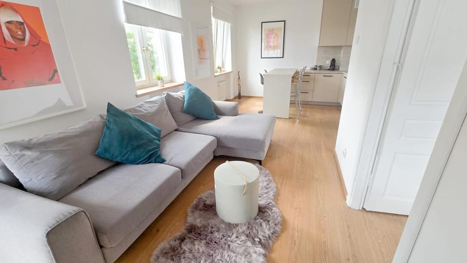 Kitchen or kitchenette, Living room, Seating area