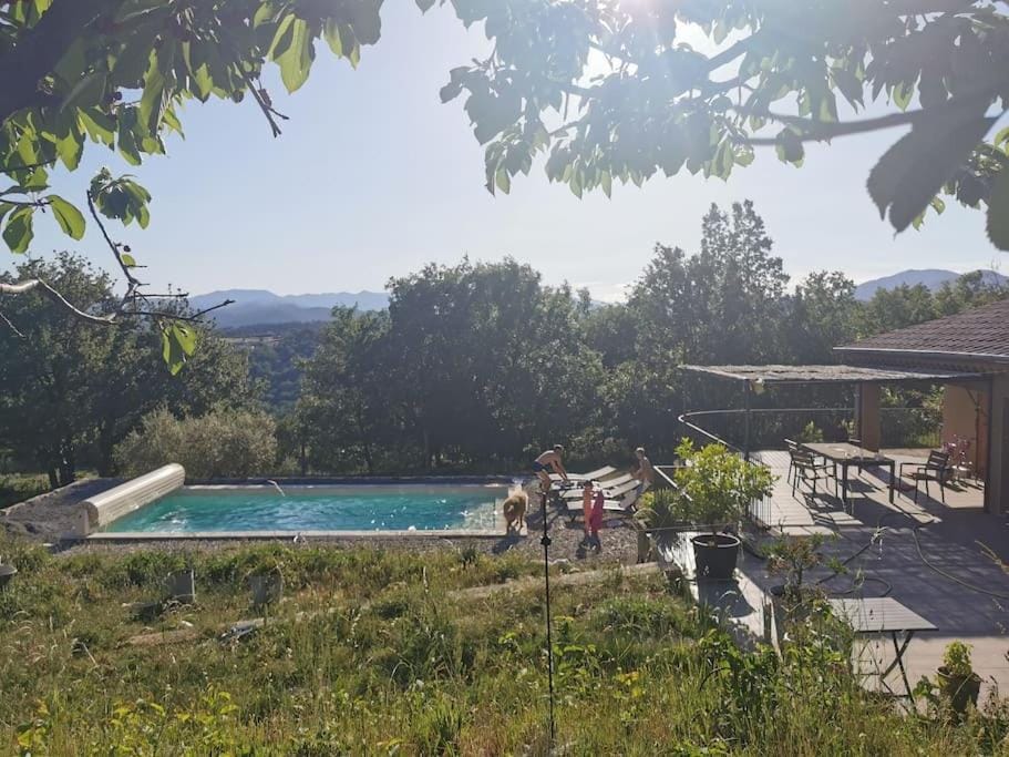 Piscine privative le champ des oiseaux House in Provence