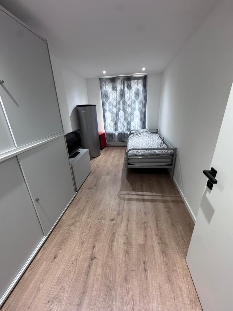 House 5 minutes walk to Tomorrowland Country House in Flanders