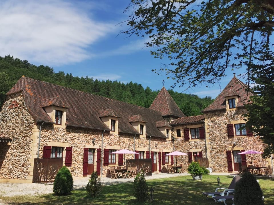 Property building, Natural landscape, Landmark view