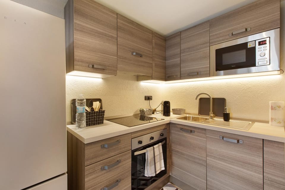 Kitchen or kitchenette, Living room