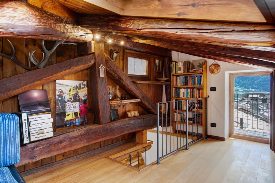 Property building, Living room
