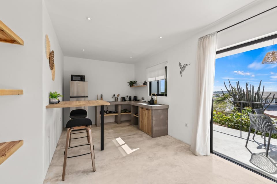Day, Coffee/tea facilities, View (from property/room), Balcony/Terrace, Kitchen or kitchenette, Dining area, microwave, stove