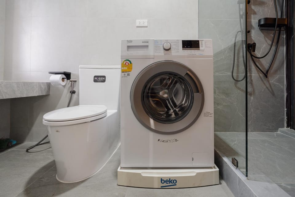 Toilet, Bathroom, washing machine, dryer