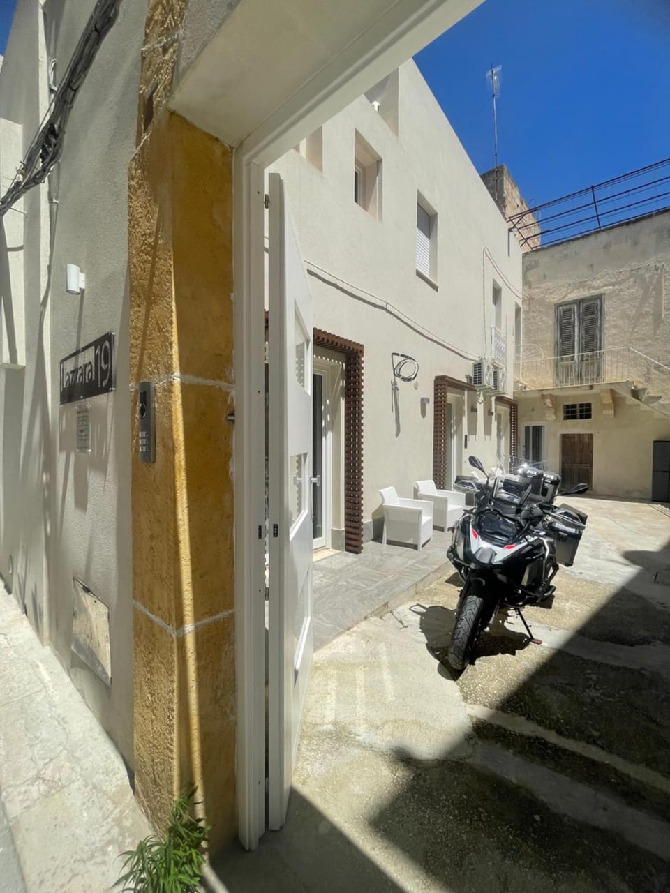 Lazzara 19 Apartment in Marsala