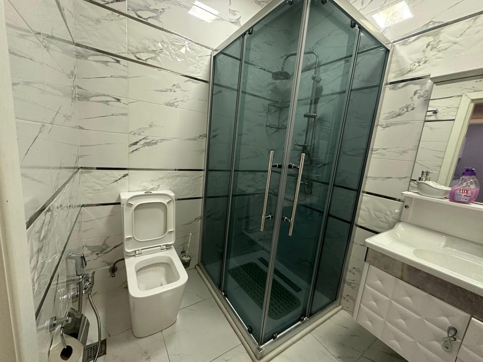 Shower, Toilet, Bathroom
