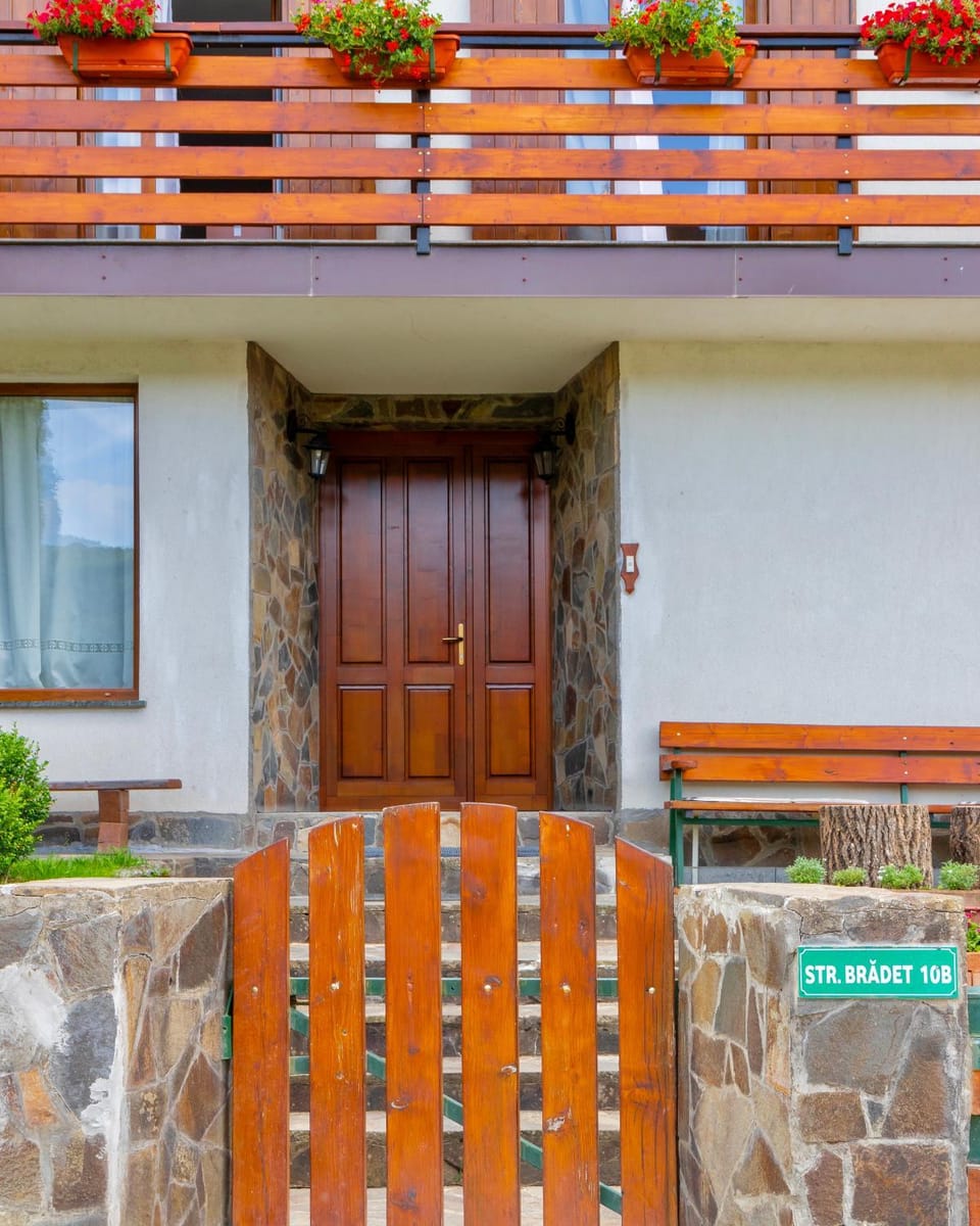 Property building, View (from property/room), Balcony/Terrace