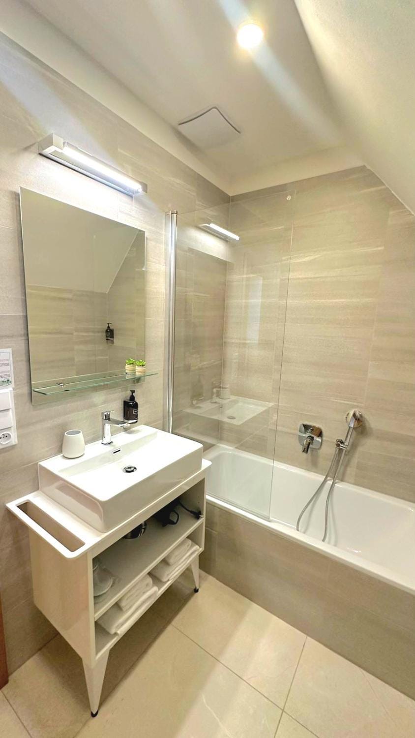 Bathroom, Bath
