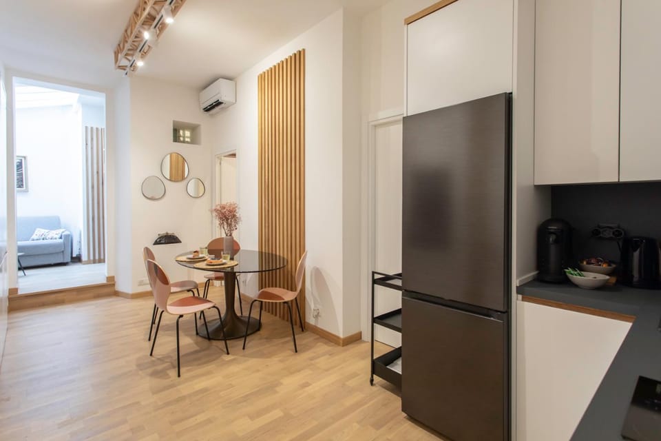 Kitchen or kitchenette, Living room