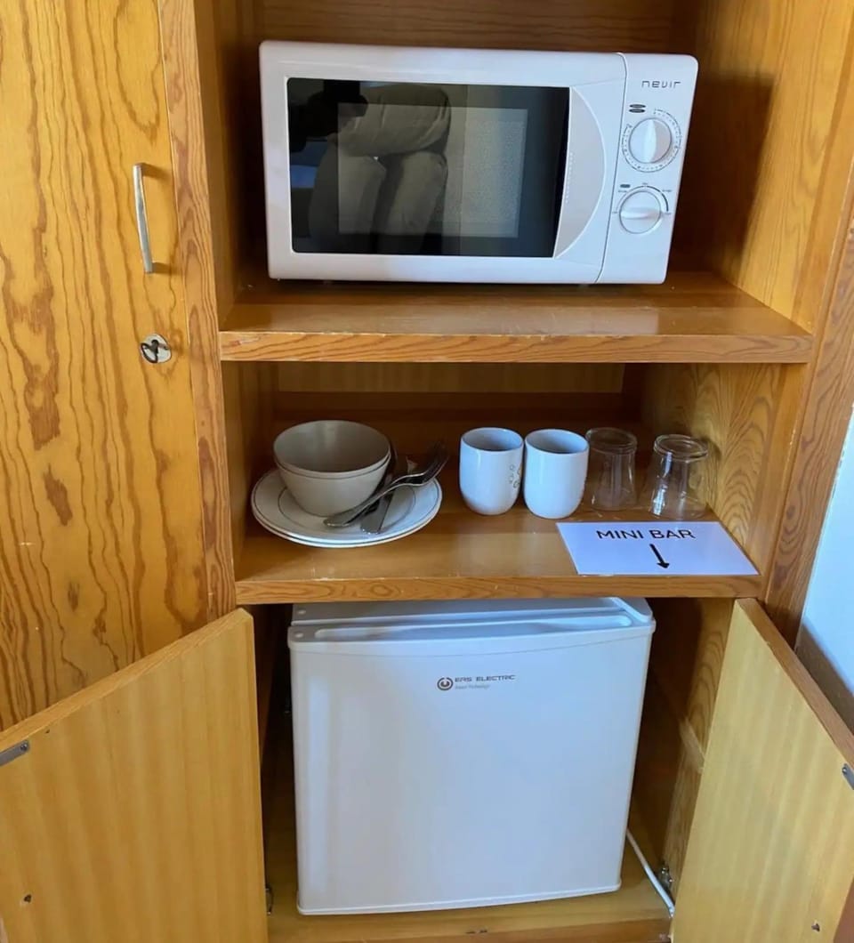 Coffee/tea facilities, minibar