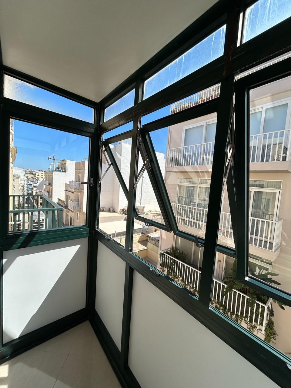 Island Breeze Apartment in Saint Julians