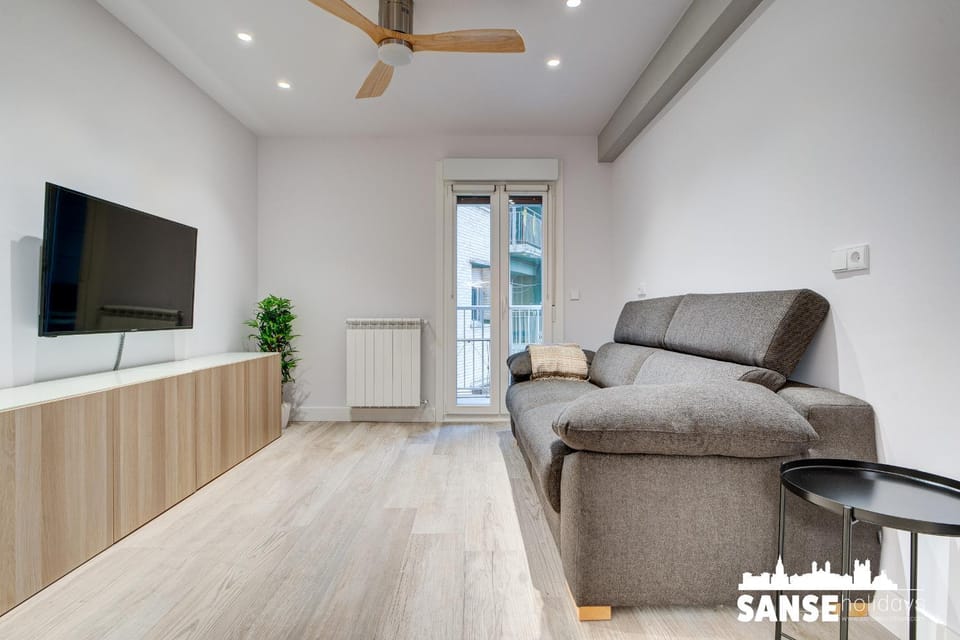 Communal lounge/ TV room, TV and multimedia, Living room
