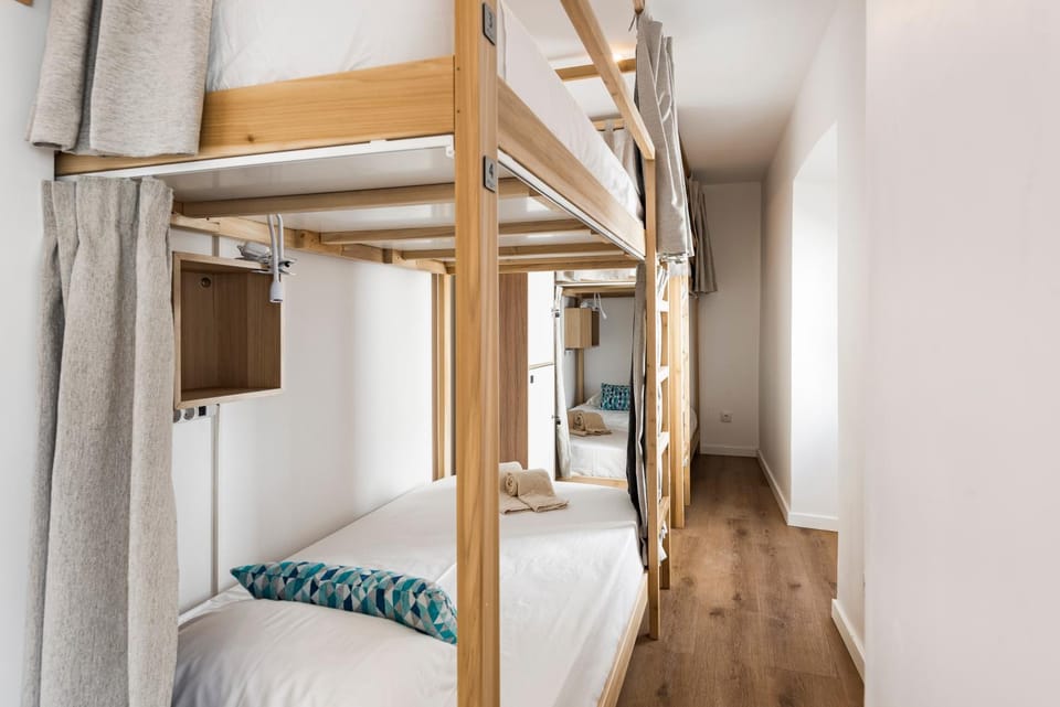 bunk bed, locker