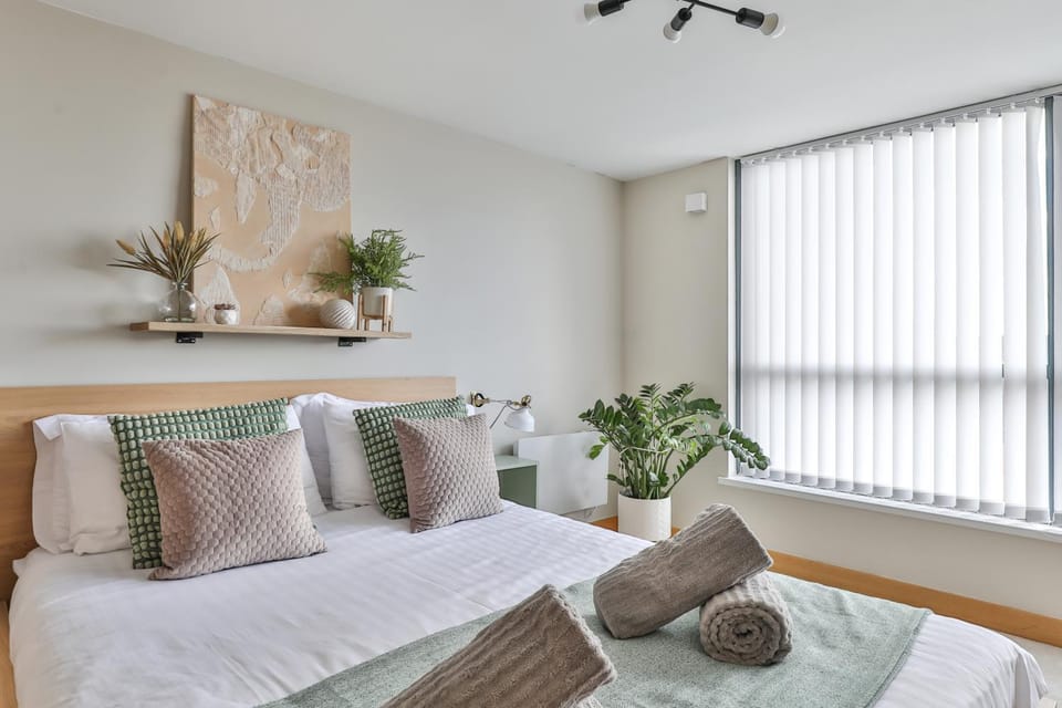 Large Central Penthouse in Leeds Apartment in Leeds