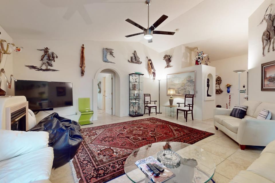 Southwestern Sun Sanctuary House in Sedona