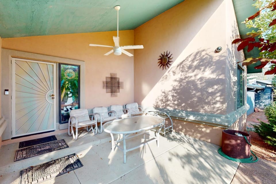Southwestern Sun Sanctuary House in Sedona