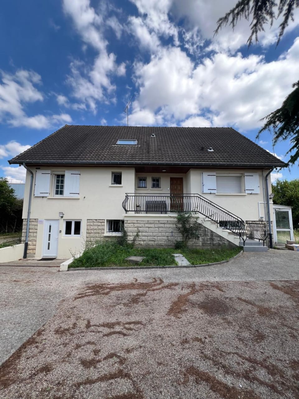 Property building, Day
