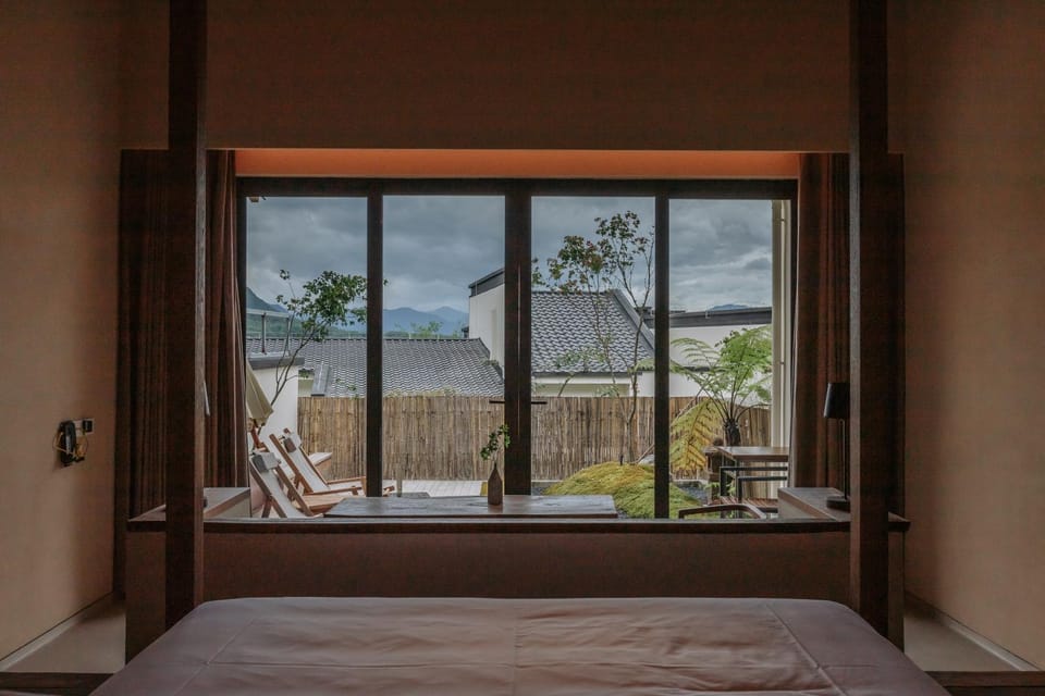 Bed, View (from property/room), Balcony/Terrace, Photo of the whole room, Bedroom