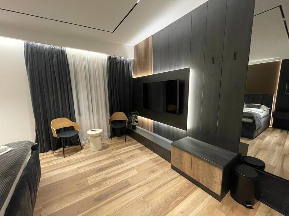 TV and multimedia, Seating area