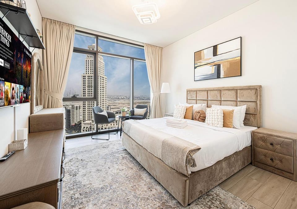 Bed, TV and multimedia, Bedroom, City view, internet