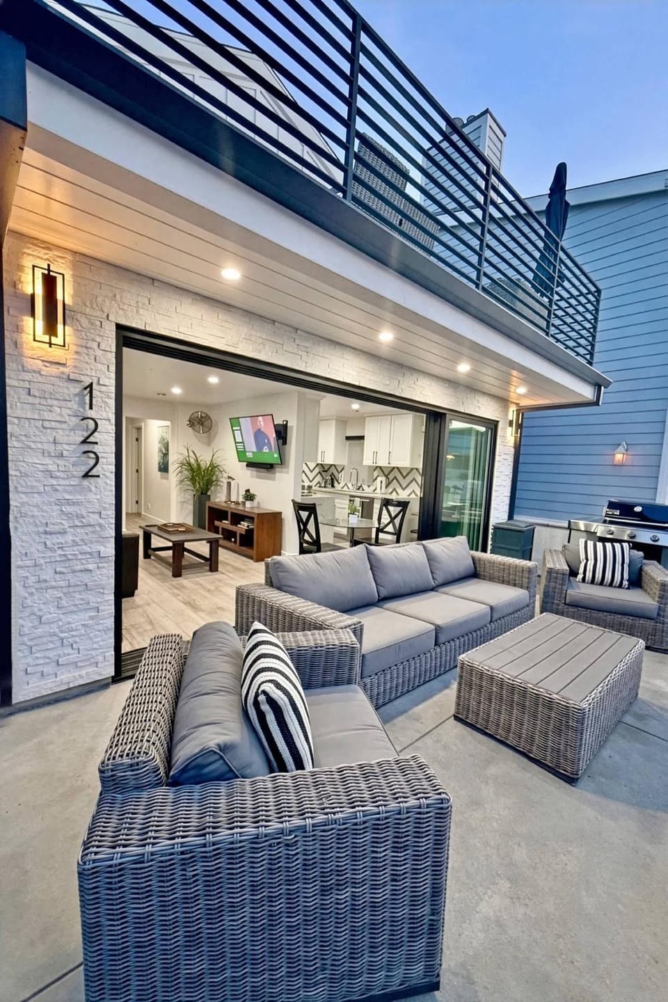 5 Bedrooms House in Balboa Peninsula