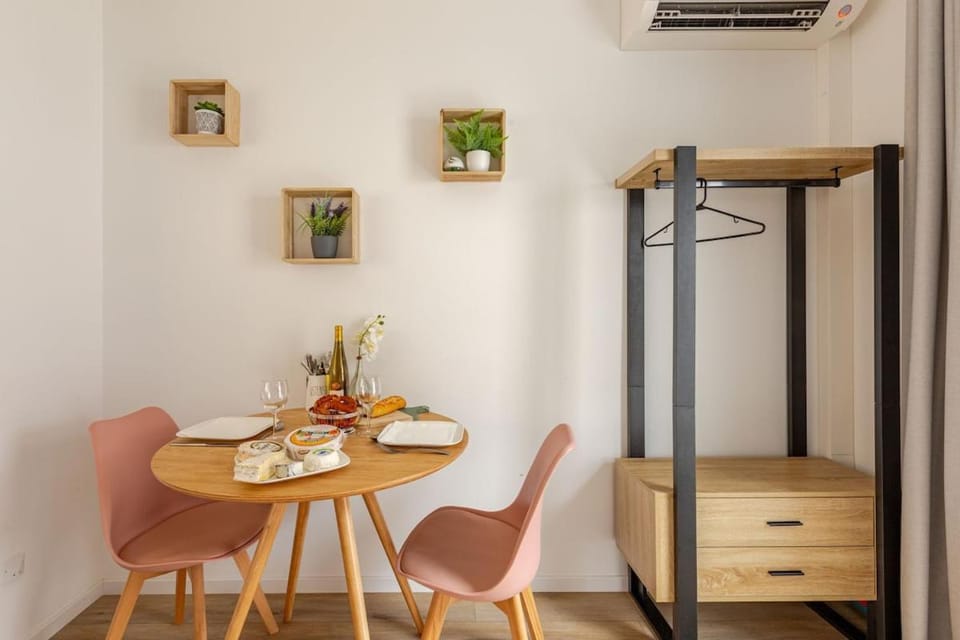 Dining area, air conditioner