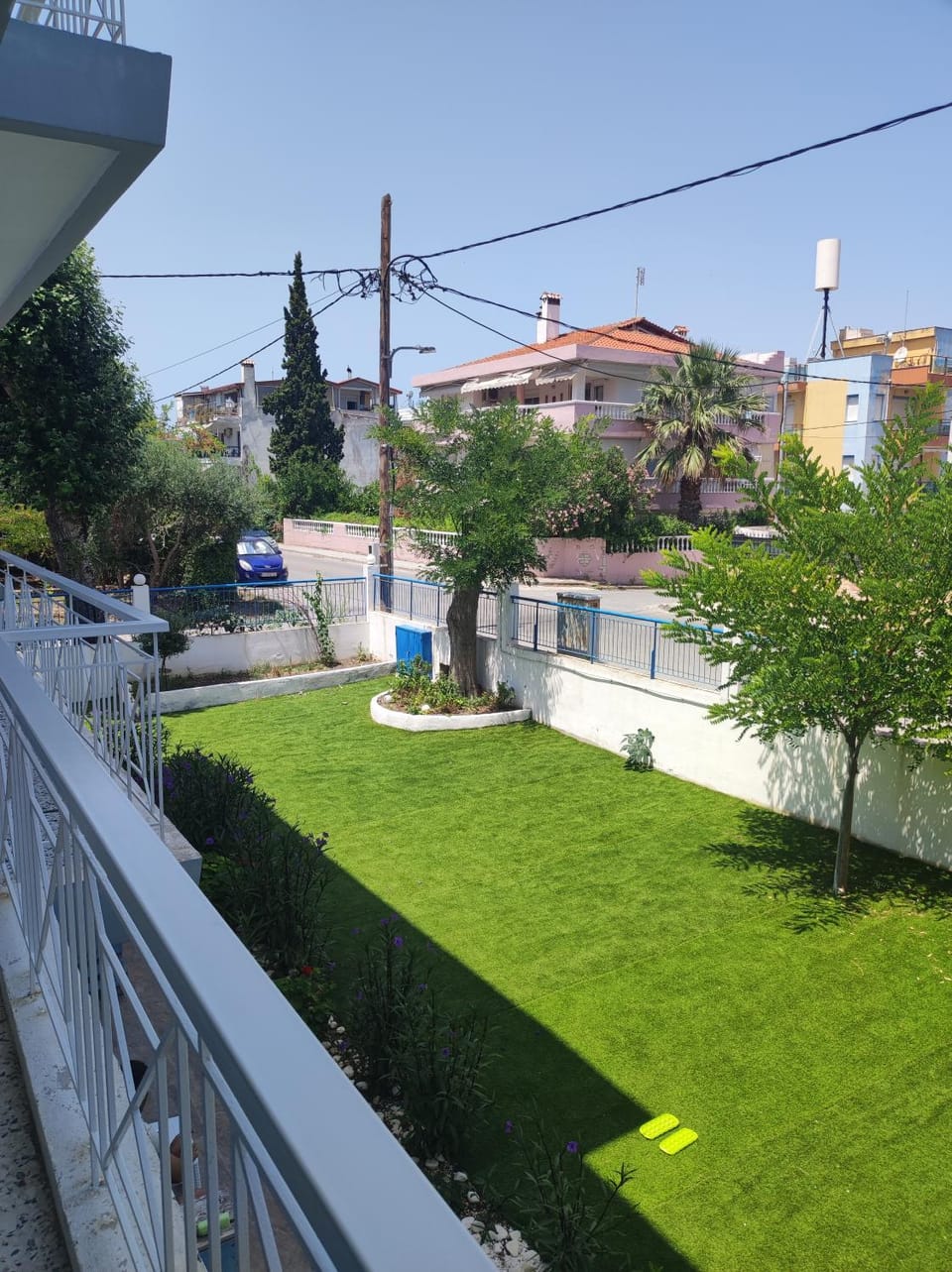 Day, Garden view, Street view