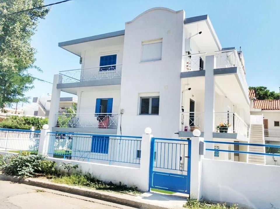 Property building, Balcony/Terrace