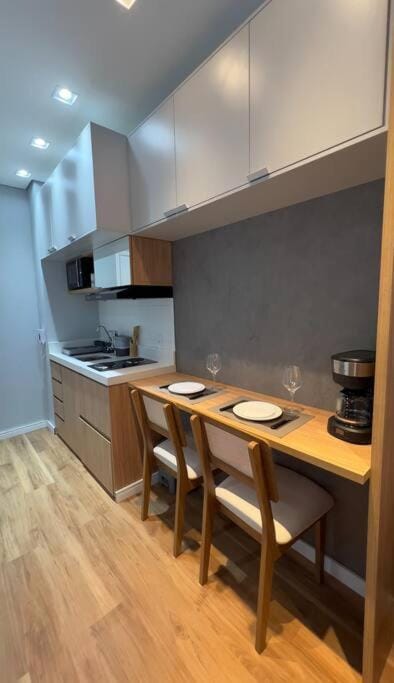 Kitchen or kitchenette, Dining area, stove