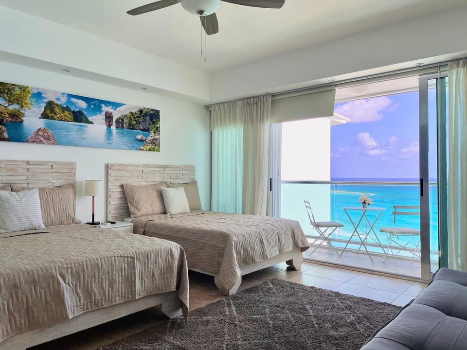 Bed, Photo of the whole room, Bedroom, Sea view