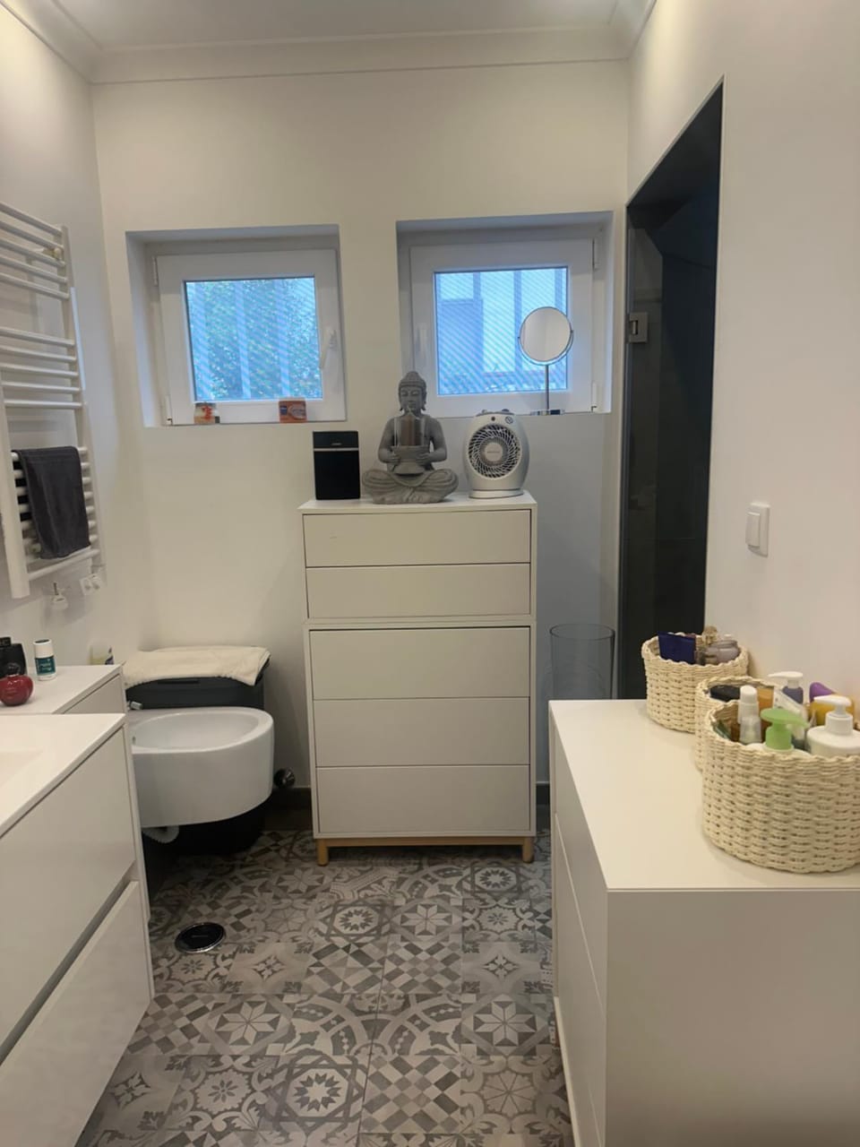 Bathroom, hair dryier, towels