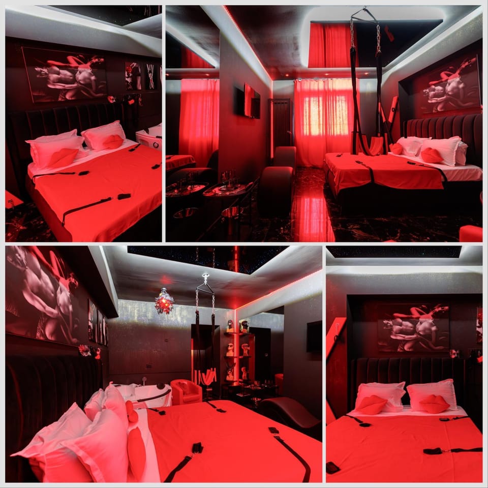 Romeo Nights - Private Rooms - Adults Only Love hotel in Bucharest