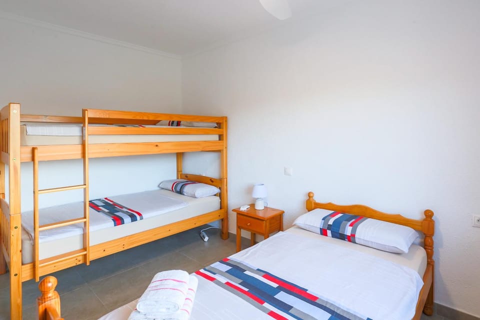 Bed, Bedroom, bunk bed