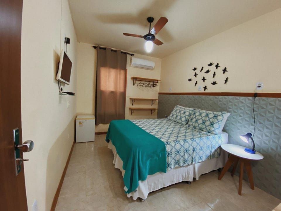 Photo of the whole room, Bedroom, air conditioner
