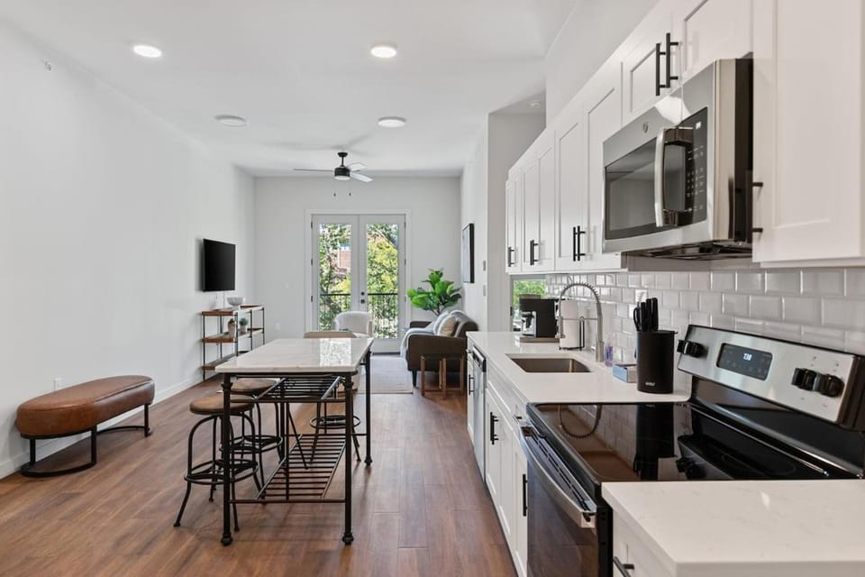 The Corbin 1302 - The Yale Apartment in Fort Worth