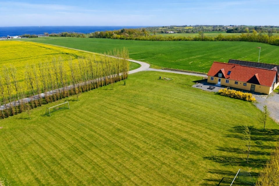 Property building, Garden view, Sea view