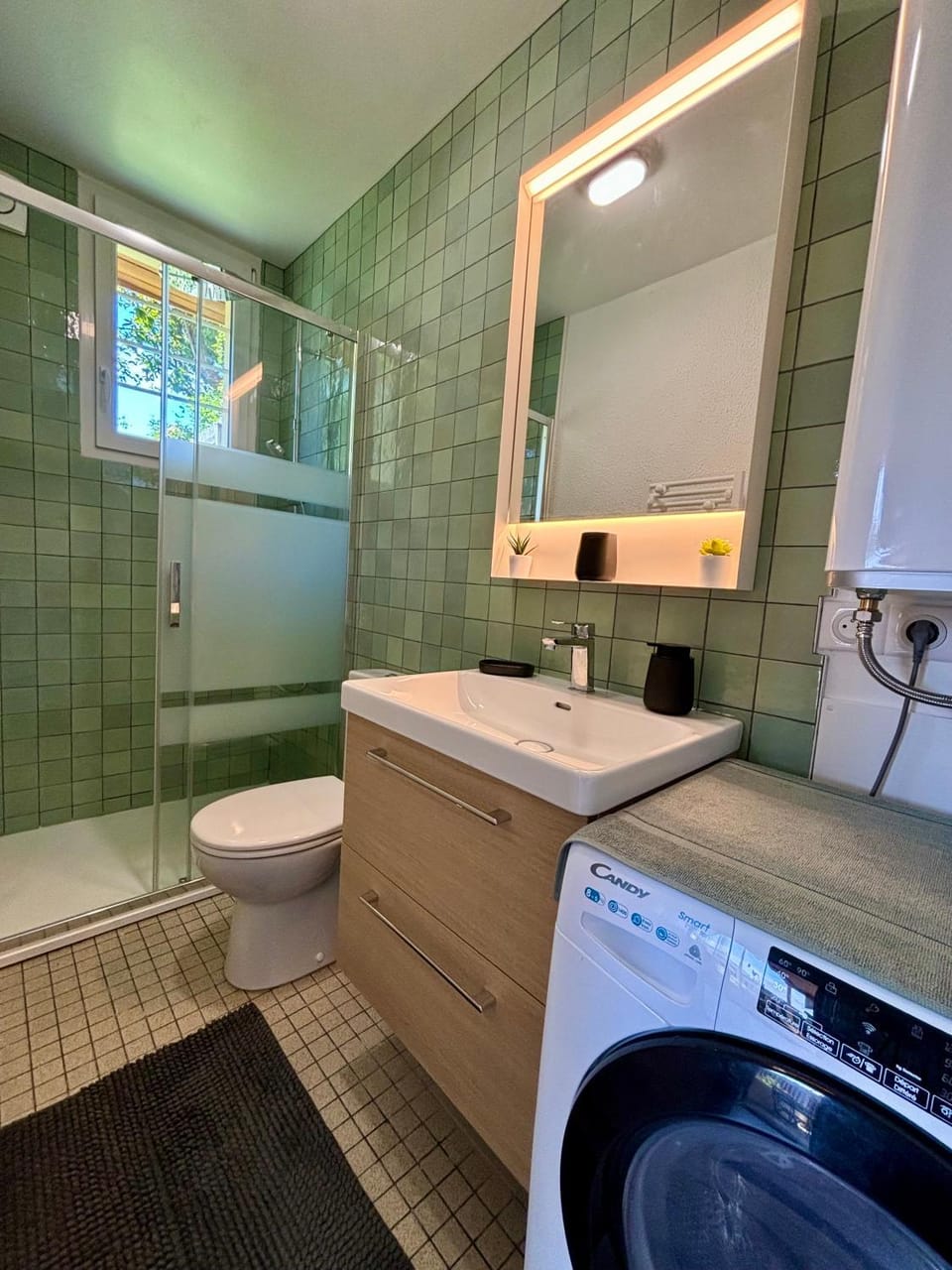 Shower, Toilet, Bathroom, towels, washing machine, dryer