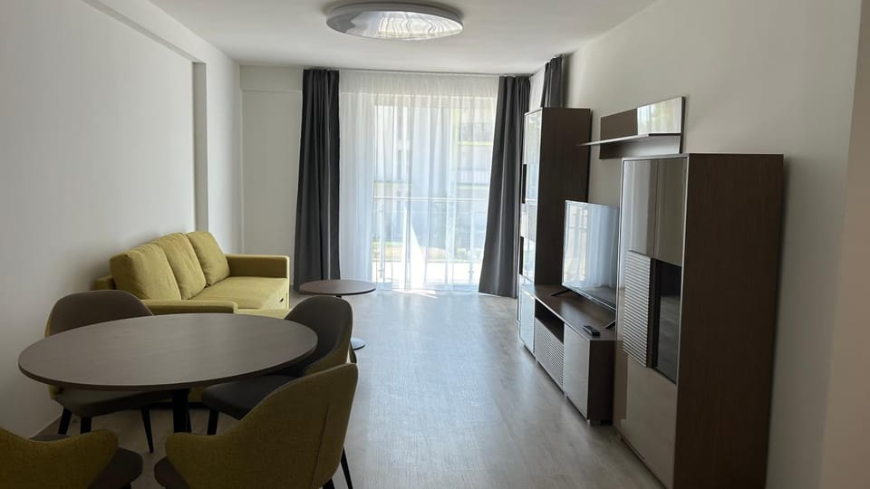 TV and multimedia, Living room, Photo of the whole room, Seating area