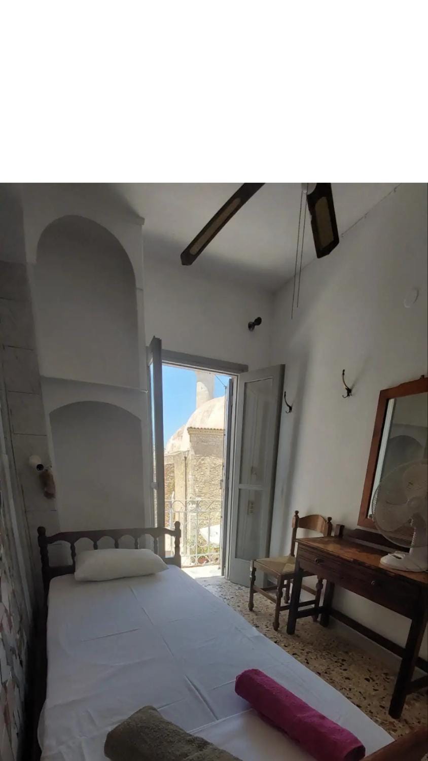 Single Old Town Room Apartment in Rethymno
