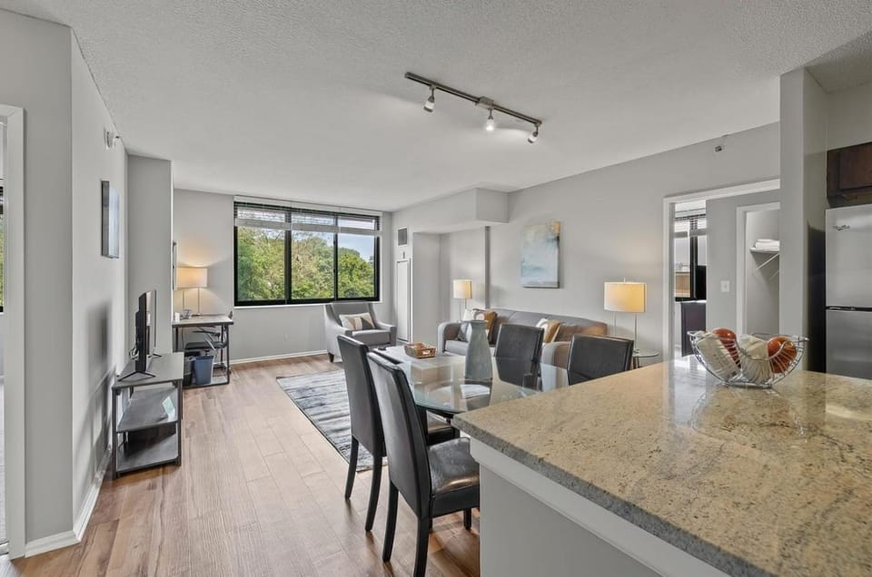 Living room, Seating area, Dining area