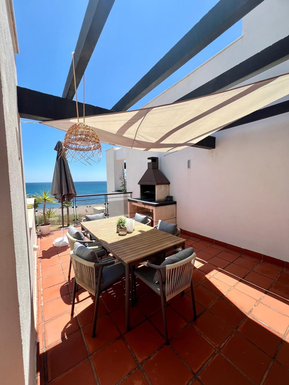 Day, Natural landscape, Balcony/Terrace, Dining area, Sea view