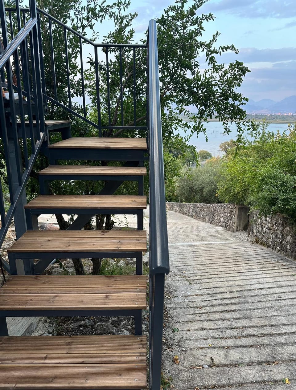 Lake Escape Villa Shirokë Villa in Montenegro