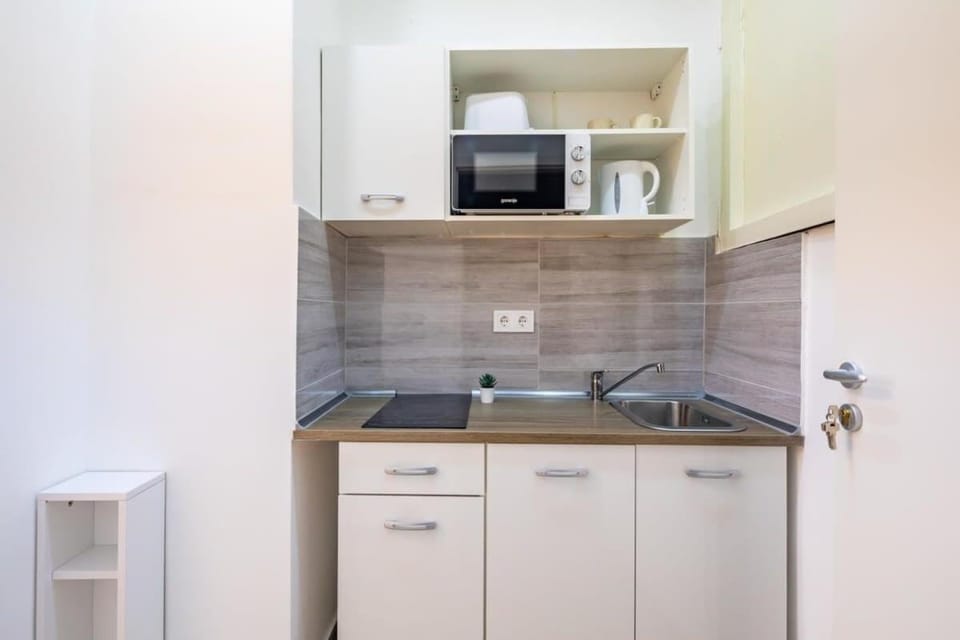 Mini Ultra Central Studio Apartment in Budapest