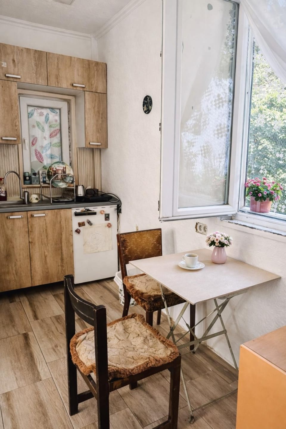 Private Guest Room with Garden Access House in Skopje