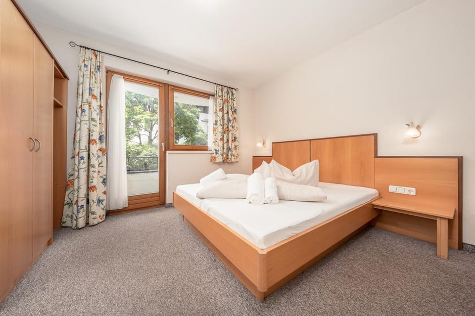 Bed, Photo of the whole room, Bedroom, towels, wardrobe