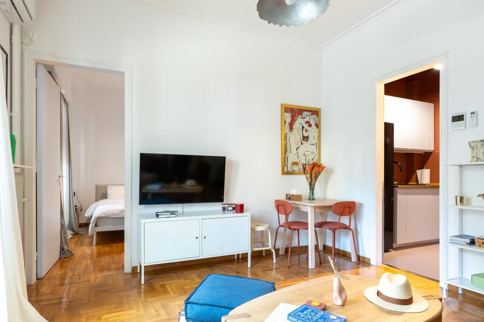 Bed, TV and multimedia, Kitchen or kitchenette, Living room, Photo of the whole room, Evening entertainment, Bedroom